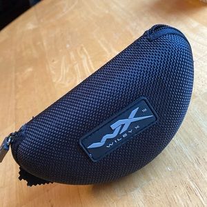 Wileyx glasses case